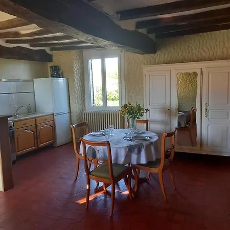 Апартаменты Appartement, Meuble Tourisme, La Maillee Vihiers